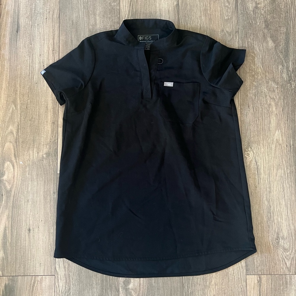 Figs maternity scrub top
